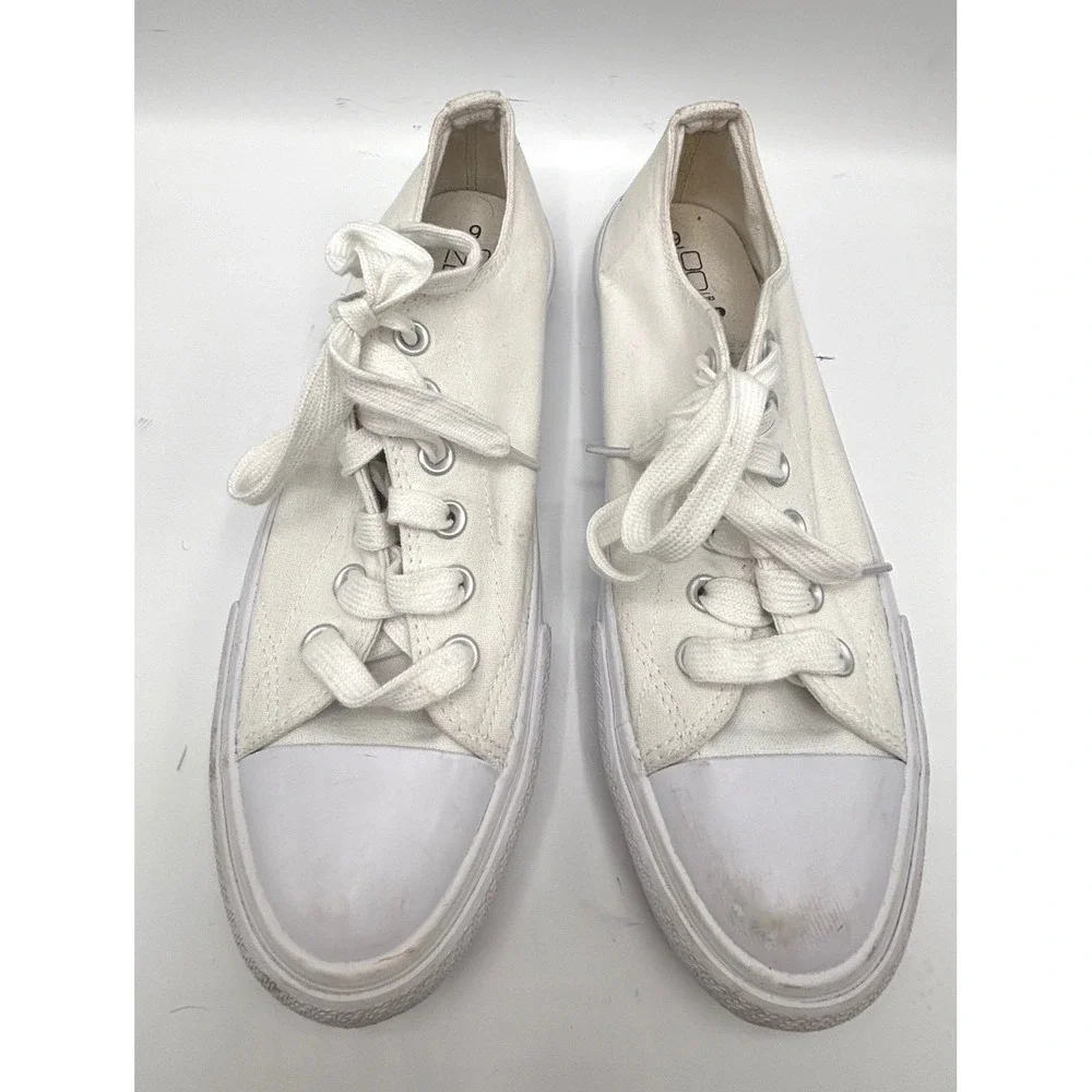 NOBO No Boundaries Men's White Canvas Low Top Sneakers Memory Foam Size 9